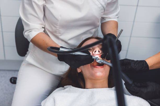 Best Weekend Emergency Dentist in Gladeview, FL