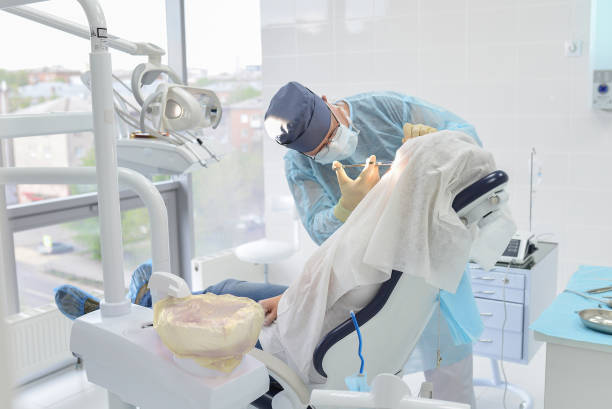 Best Weekend Emergency Dentist in Gladeview, FL